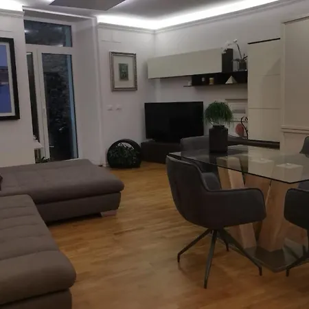 Centro Tram Apartment Triest